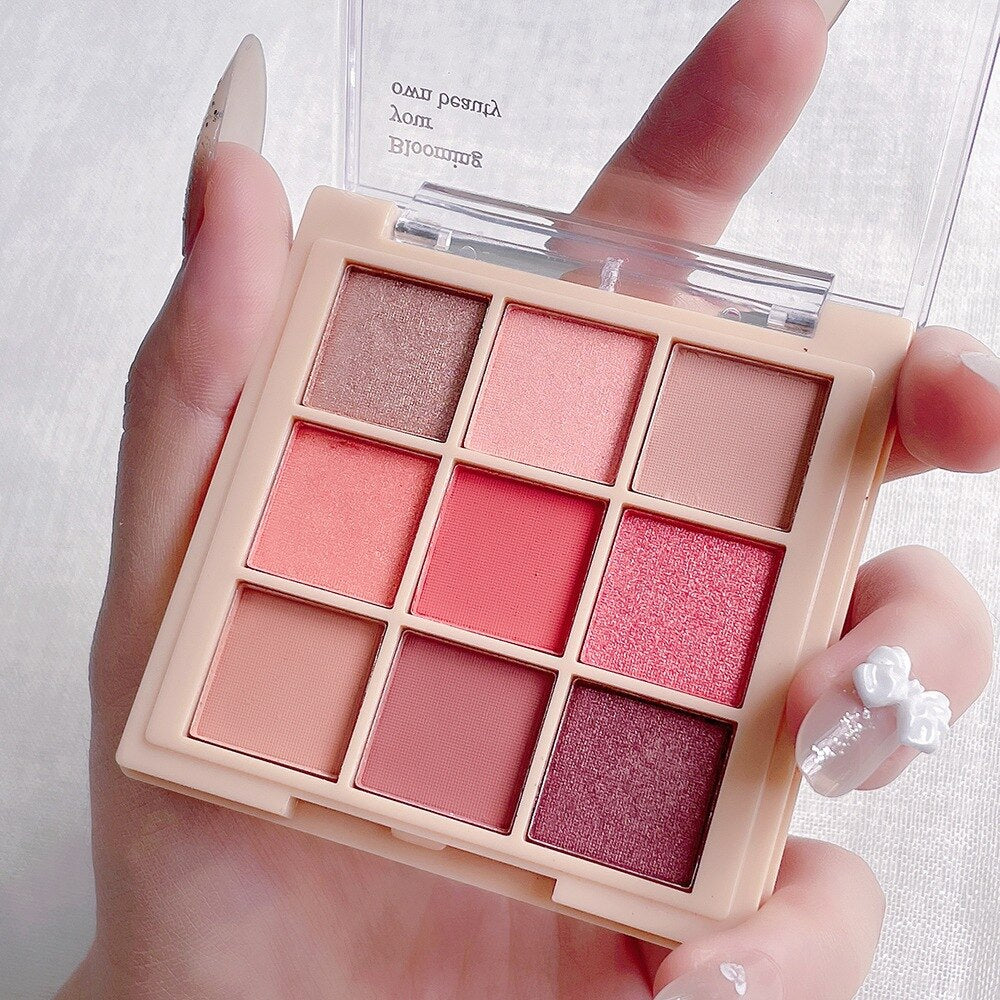 Waterproof Shimmering Matt Eyeshadow Palette