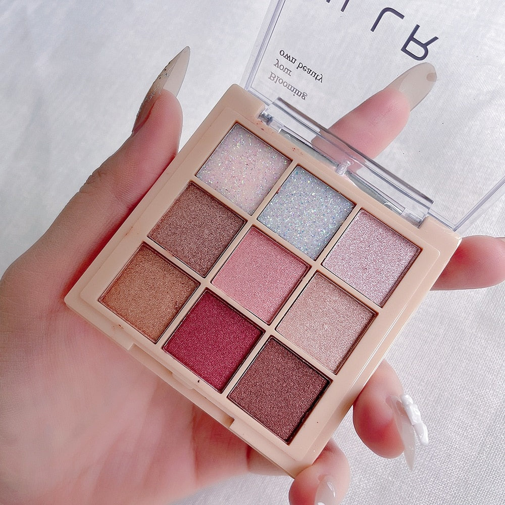 Waterproof Shimmering Matt Eyeshadow Palette
